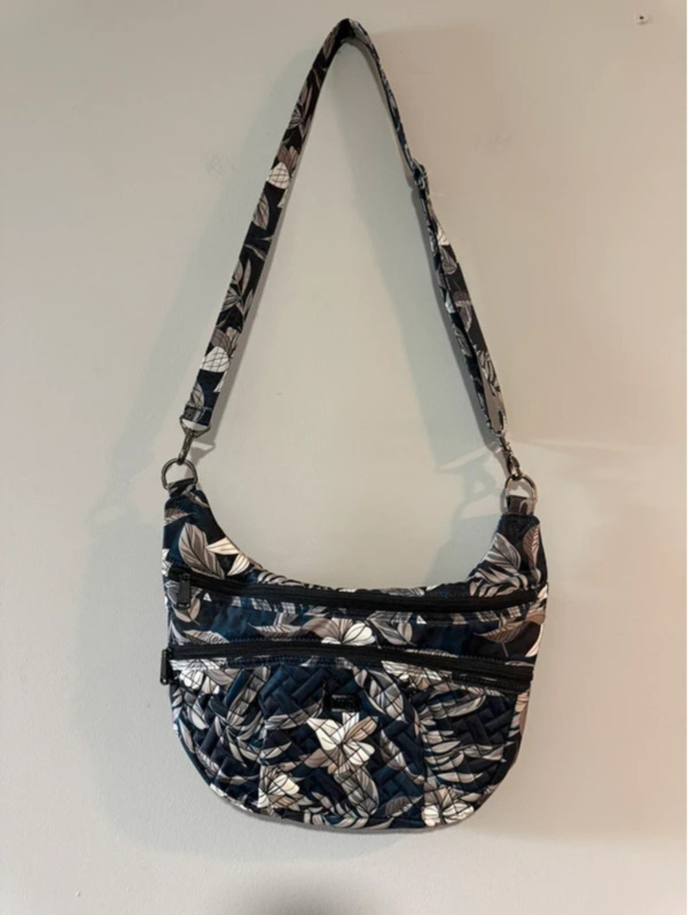 Lug Crossbody-Barely Used